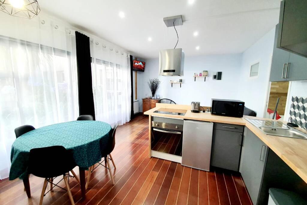 Appartement Lumineux Tout Confort De 33M2 Au Centre De Ванн Екстер'єр фото